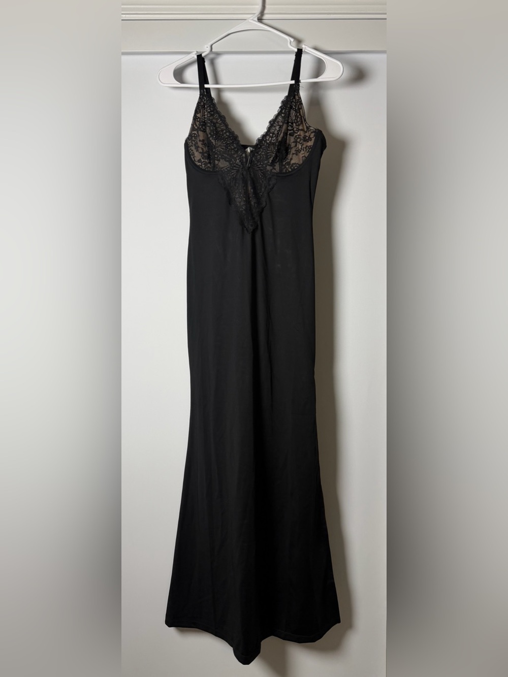 Women’s Lace Built-in Shapewear Dress